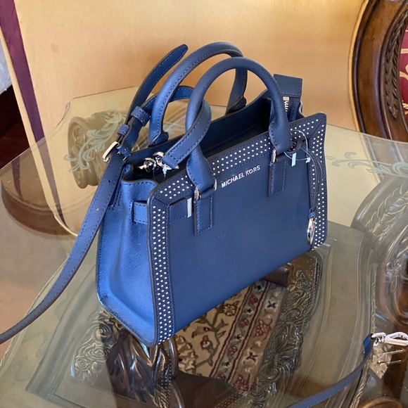 NWT Michael Kors Sm Dillon micro stud handbag - Picture 2 of 9